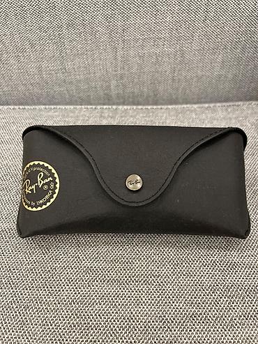 Eynəklər: Tezedir.Aldiqdan sonra 5-6 defe taxmisham.Optik linzalarla evez edilib — 5