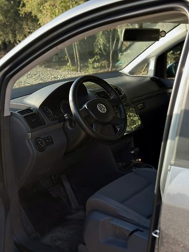 Voyah: Volkswagen Touran: 2004 г., 1.6 л, Автомат, Бензин — 4