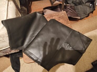 детский костюм ангела: Süni dəri materialdan tikilmiş qara qolçin/əlcəklər üçün uzunsov