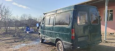 QAZ: QAZ GAZel: 2.4 l | 1999 il 33920 km Van/Minivan — 3