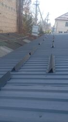 Водосточные желоба: Элементы водосточной системы для эффективного сбора и отвода дождевой — 20