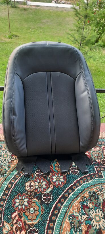 Чехлы и накидки на сиденья: Чехлы Кожаные, цвет - Черный, Hyundai, Б/у, Платная доставка