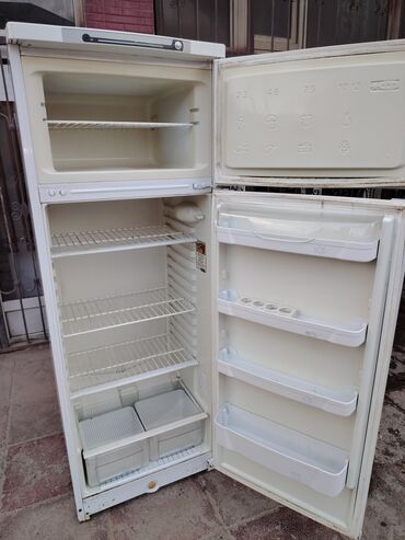 xaladelnik vitrin: Б/у 2 двери Indesit Холодильник Продажа, цвет - Белый