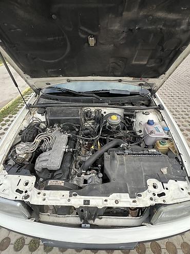 жак бу: Audi 80: 1992 г., 2.3 л, Кол менен иштөөчү, Бензин, Седан — 10