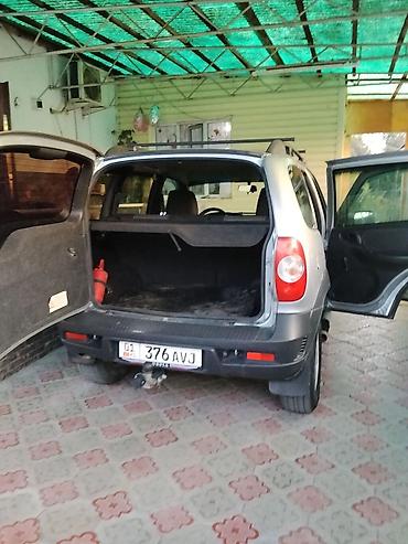 кабина для муравей: Chevrolet Niva: 2016 г., 1.7 л, Механика, Бензин, Внедорожник — 6