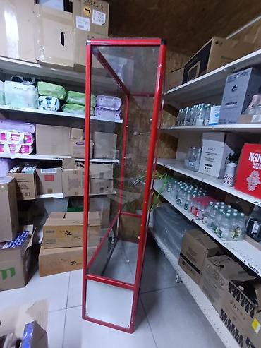 Торговое оборудование: Торговая витрина (остеклённый шкаф) для магазина. - Материал — 2