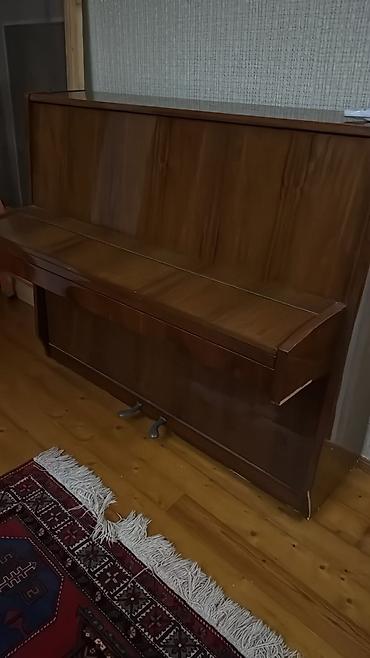 пианино в баку: Piano – klassik üslubda, parlaq taxta korpuslu. Xüsusiyyətlər: - Dik — 3