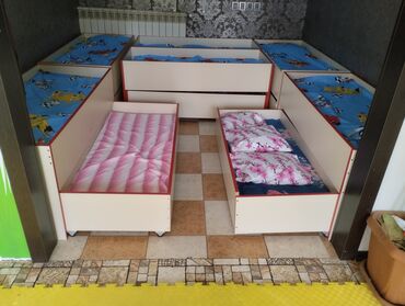 надувная кровать высокая: Для девочки и мальчика, Без матраса, С выдвижными ящиками, Беларусь