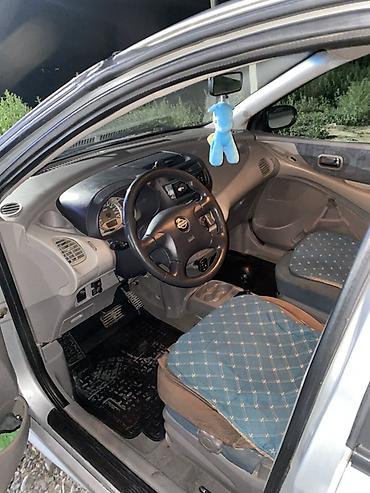 каптива 2008: Nissan Tino: 2001 г., 2 л, Автомат, Газ, Хэтчбэк — 2