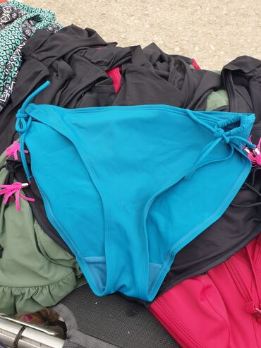 ženski kupaći kostimi lisca: Nove kupace donji deo cena 2 komada za 1000 din moze na veliko cena