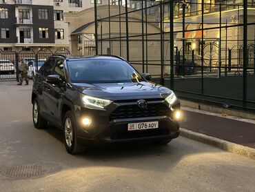 Toyota: Toyota RAV4: 2019 г., 2.5 л, Вариатор, Гибрид, Кроссовер