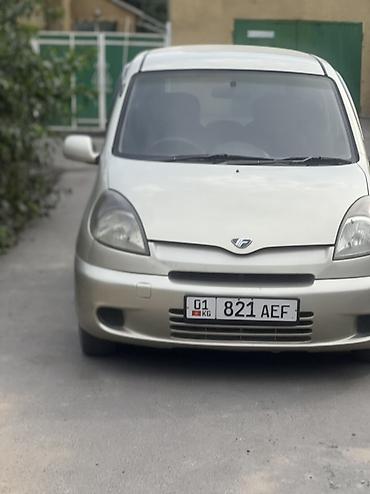 машину продаю: Toyota Funcargo: 2002 г., 1.3 л, Автомат, Бензин, Минивэн — 4