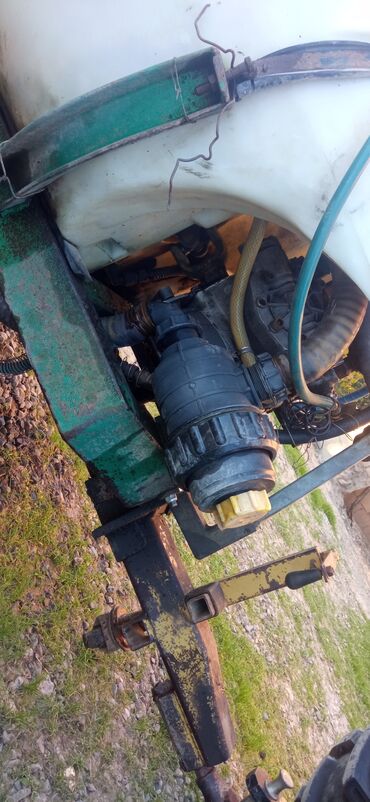 Çiləyicilər: Traktorla qoşulan bağ bağlayan (hava ilə üfürməli) çiləyici - — 8