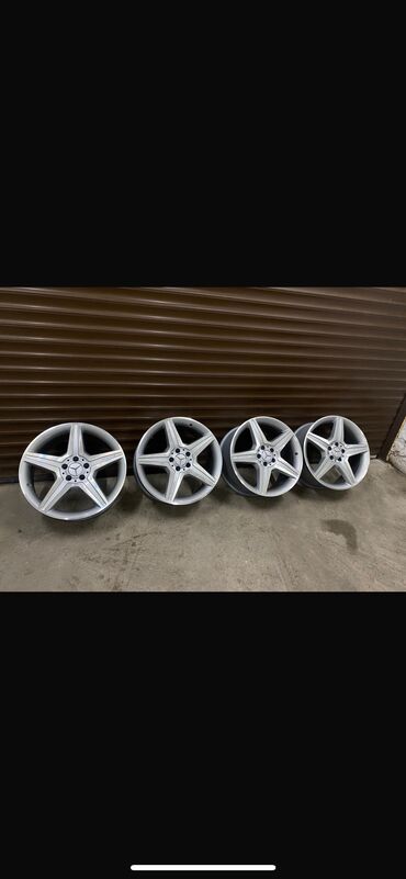 Диски: Литые Диски R 19 AMG, Комплект, отверстий - 5, Новый