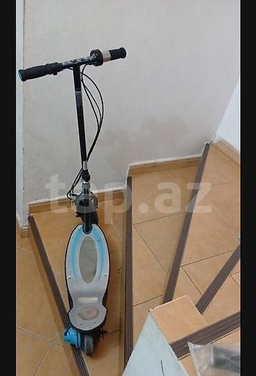 Электротранспорт: Uşaq üçün elektrik skuter - Rəng: qara-göy - Üç təkərli quruluş: ön — 2