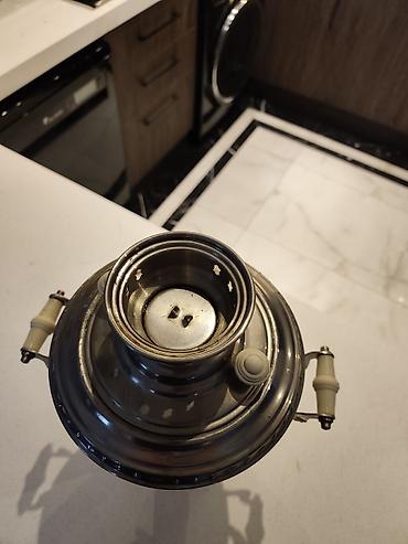 samovar 3 litr: Samavar satılır elektrik, zavod malı 1960 cı illərin istehsalı, həcmi — 4