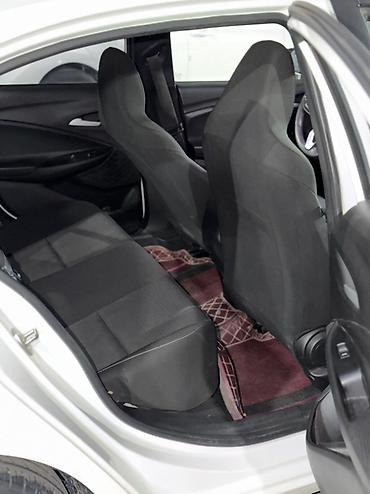 Chevrolet: Chevrolet Onix: 2021 г., 1 л, Вариатор, Бензин, Седан — 6