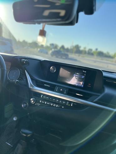 автомобиль лексус цена: Lexus ES: 2021 г., 2.5 л, Автомат, Гибрид, Седан — 10