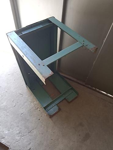 Другое строительное оборудование: Металлические конструкции: Верстак, можно использовать как стеллаж — 4