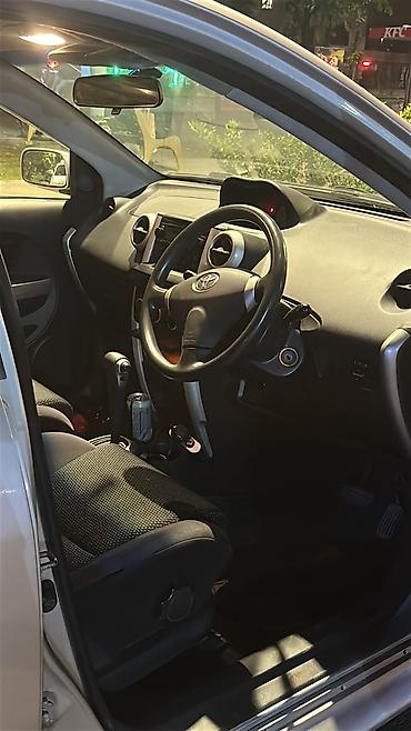 byd leopard 3: Toyota Ist: 2003 г., 1.3 л, Автомат, Бензин, Хэтчбэк — 4