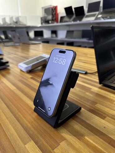 айфон телефондор: IPhone 15 Pro, Колдонулган, 256 ГБ, Natural Titanium, Заряддоочу түзүлүш, 88 %