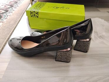 Tuflilər: Tuflilər, Asos, Ölçü: 40.5, rəng - Qara, Yeni — 9