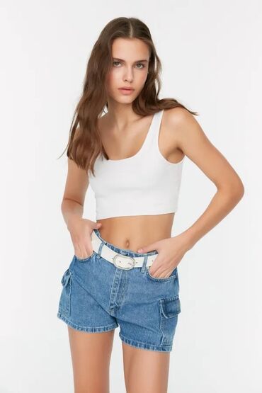 женские джинсовые шорты с подтяжками: Повседневные шорты, Хлопок, Короткая модель, Турция, XS (EU 34)