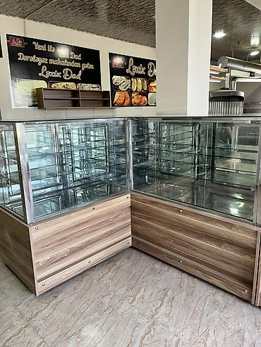 Soyuducu vitrinləri: Soyuducu vitrin + kassa şkafı Çox az istifadə edilib. Yeni kimidir — 3