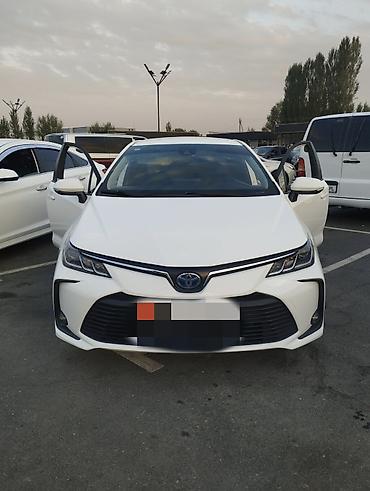 авто тойота: Toyota Corolla: 2022 г., 1.8 л, Автомат, Гибрид, Седан — 2