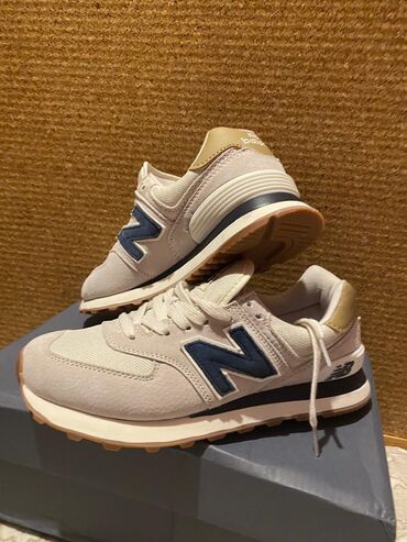 Кроссовки и спортивная обувь: Кроссовки, 38.5, New Balance, Новый, цвет - Бежевый, Самовывоз