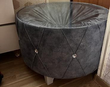 reception masa: Yuvarlaq şüşə üstlü pouf/çay masası - Forma: dairəvi - Üst hissə — 2