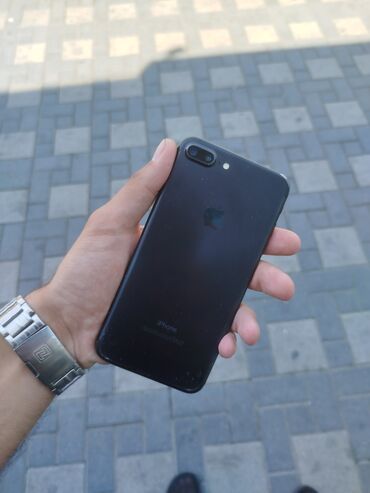 2 ci el iphone 7 plus: IPhone 7 Plus, 256 GB, Qara, Barmaq izi