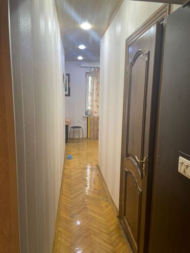 Продажа квартир: Баку, 4 комнаты, Вторичка, 100 м²