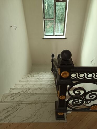 Həyət evləri və villaların satışı: 6 otaqlı, 167 kv. m, Kredit yoxdur, Orta təmir — 18