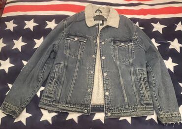 Kurtkalar: Kürklü cins gödəkçə satılır - XL razmer - Material: qalın denim