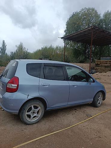 Продажа авто: Honda Fit: 2002 г., 1.3 л, Автомат, Бензин, Хэтчбэк — 4