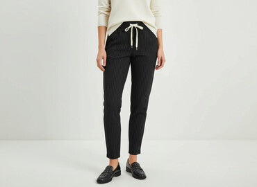 pepperts spodnie dresowe: H&M, Material trousers for women, size S