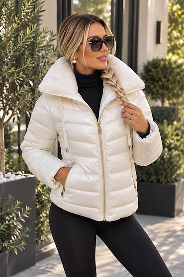 09. 🔥 JAKNA KOJA NOSI CEO STAJLING! 🔥 Moderan sjaj, raskošna kragna i