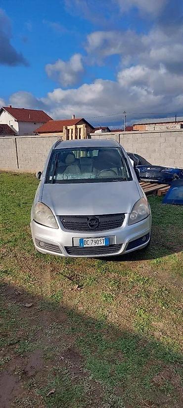 Auto-rasveta i signalizacija: OPEL ZAFIRA B FAR FAROVI LEVI DESNI RUMA | Opel polovni delovi Opel — 3