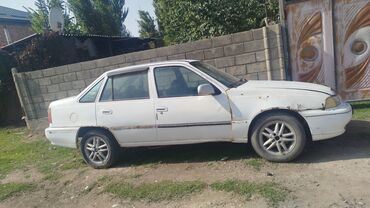 рычаг форестер: Продаются два автомобиля на запчасти: 1) Белый седан Daewoo Nexia