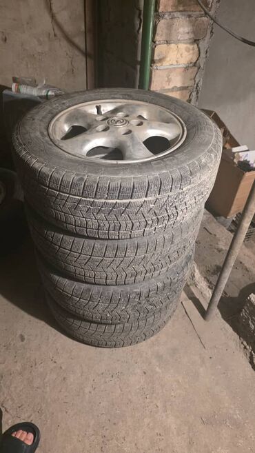 шина 15 сешка: Продаю зимние шины месте с дисками 
Размер 205/65R15