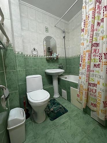 single room flat: 3комнатная квартира Планировка и помещения: - Просторный коридор. - — 4