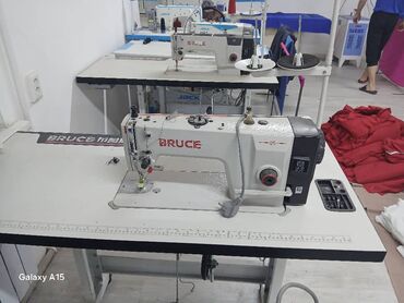 швейная машинка: Швейная машина Jack, Компьютеризованная, Полуавтомат