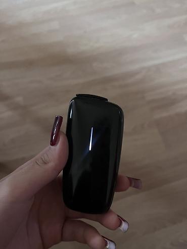 Şarj edilən mini LED fənər - Kompakt dizayn: Avuç içine sığan, qara