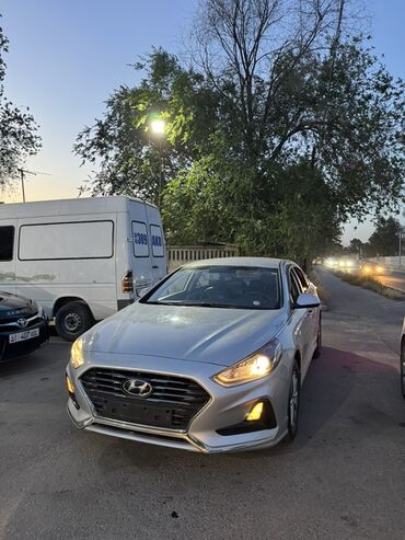 худай сантафе: Hyundai Sonata: 2018 г., 2 л, Автомат, Бензин, Седан