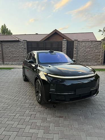 Lixiang: Lixiang L7: 2024 г., Автомат, Гибрид, Кроссовер — 1