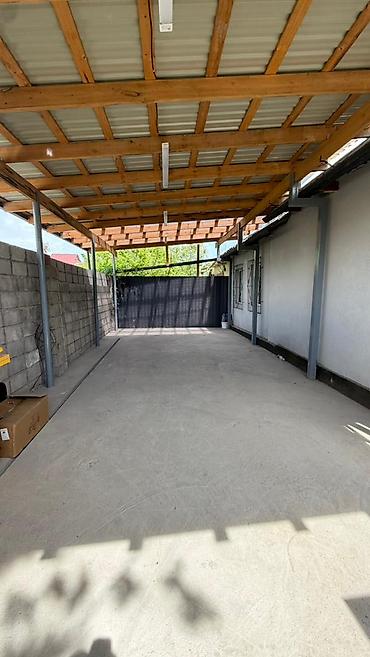 Продажа полдома: Срочно продаётся полдома 🏠 📍Пишпек 📐3 комнаты 90м2 Участок 3.5 по — 6