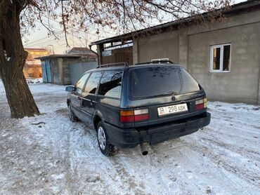 Volkswagen: Volkswagen Passat: 1992 г., 1.8 л, Механика, Бензин, Седан