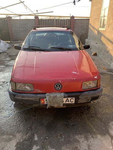 Volkswagen: Volkswagen Passat: 1993 г., 1.8 л, Механика, Бензин, Седан