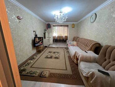 saray mtk 67 kv: Bakı, 3 otaqlı, Köhnə tikili, m. Qara Qarayev, 75 kv. m